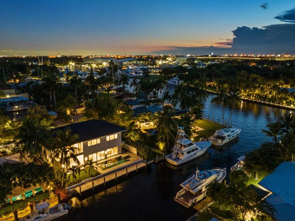 1317 Tangelo Isle, Fort Lauderdale FL 33315