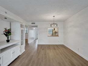 9470 Poinciana Pl 308, Davie FL 33324