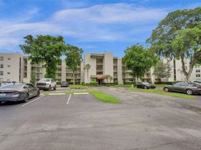 9470 Poinciana Pl 308, Davie FL 33324