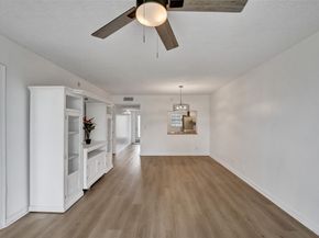 9470 Poinciana Pl 308, Davie FL 33324
