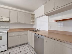 9470 Poinciana Pl 308, Davie FL 33324