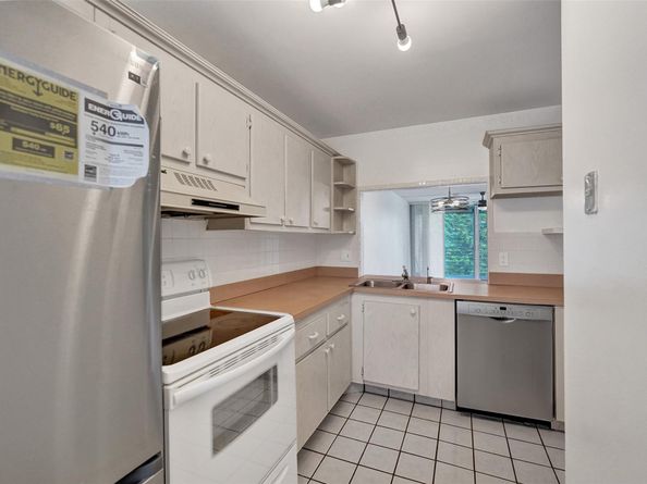9470 Poinciana Pl 308, Davie FL 33324