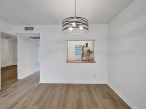 9470 Poinciana Pl 308, Davie FL 33324