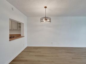 9470 Poinciana Pl 308, Davie FL 33324