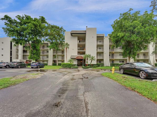 9470 Poinciana Pl 308, Davie FL 33324