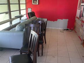 8721 SW 22nd St, Davie FL 33324
