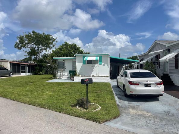8721 SW 22nd St, Davie FL 33324