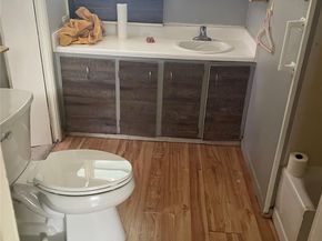 8721 SW 22nd St, Davie FL 33324