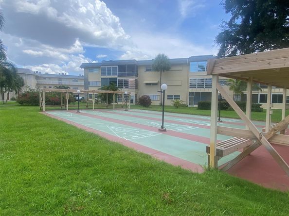 4441 NW 16th St J311, Lauderhill FL 33313