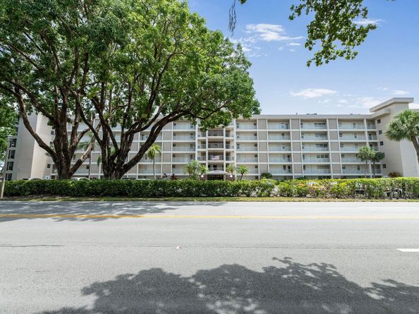 2901 S Palm Aire Dr 306, Pompano Beach FL 33069