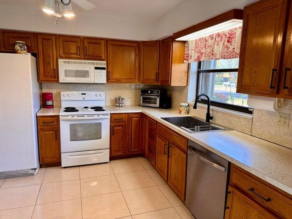 9830 Bischofia Tree Way B, Boynton Beach FL 33436