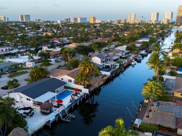 2228 SE 10th St, Pompano Beach FL 33062