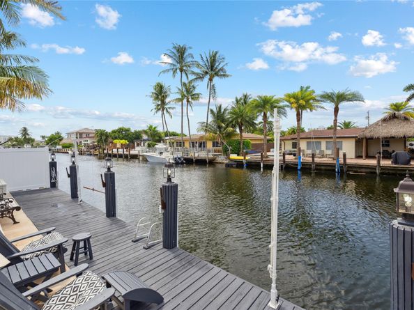 2228 SE 10th St, Pompano Beach FL 33062