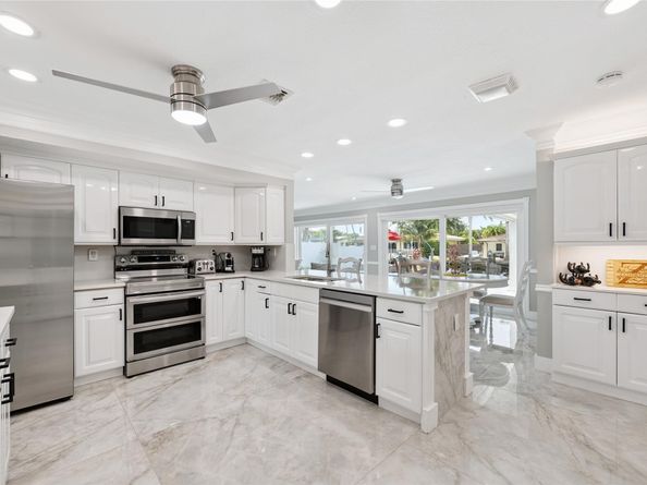 2228 SE 10th St, Pompano Beach FL 33062