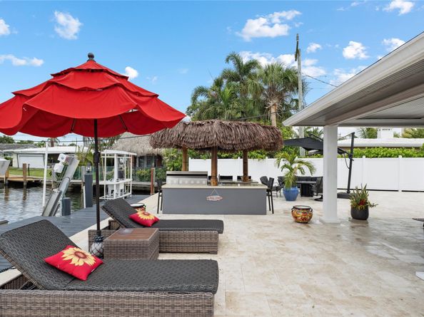 2228 SE 10th St, Pompano Beach FL 33062