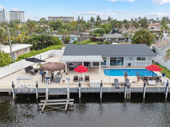 2228 SE 10th St, Pompano Beach FL 33062