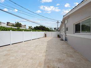 2228 SE 10th St, Pompano Beach FL 33062