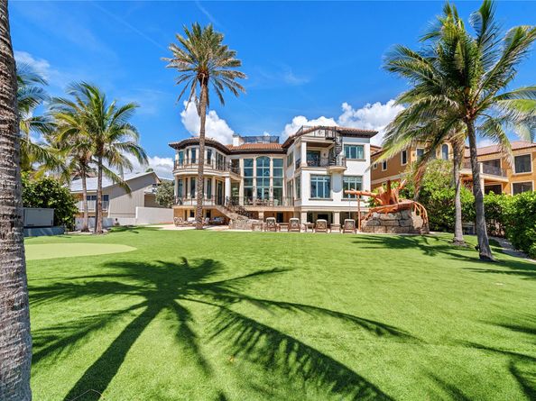 2306 Bay Dr, Pompano Beach FL 33062