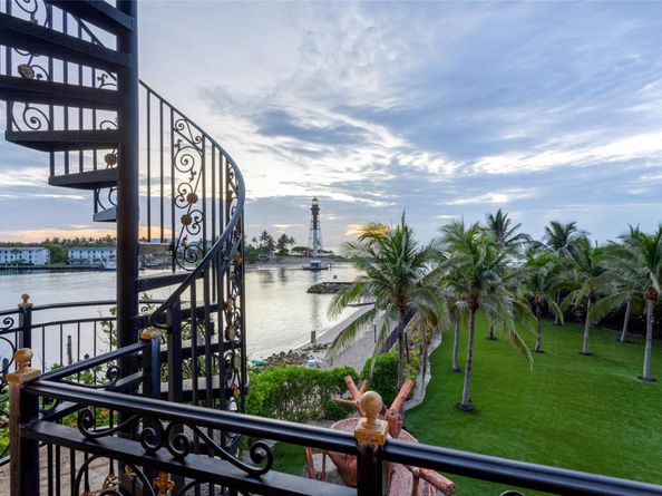 2306 Bay Dr, Pompano Beach FL 33062