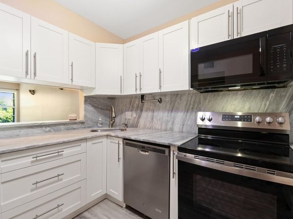 12015 Greenway 101 Circle S 101, Royal Palm Beach FL 33411