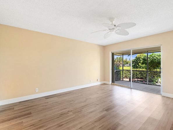 12015 Greenway 101 Circle S 101, Royal Palm Beach FL 33411