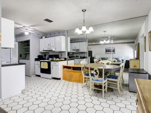 5050 Campanelli Circle, West Palm Beach FL 33417