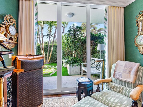 100 Royal Palm Way F1, Palm Beach FL 33480