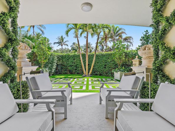 100 Royal Palm Way F1, Palm Beach FL 33480