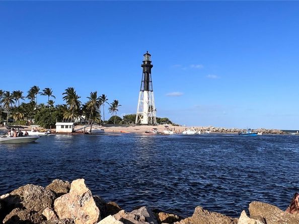 3204 Robbins Rd, Pompano Beach FL 33062