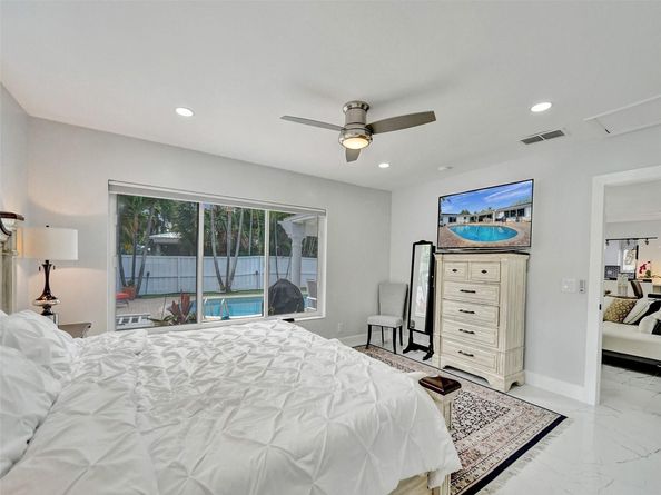 3204 Robbins Rd, Pompano Beach FL 33062