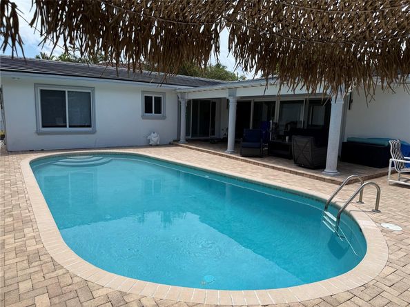 3204 Robbins Rd, Pompano Beach FL 33062