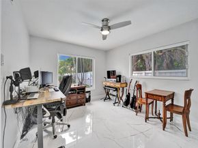 3204 Robbins Rd, Pompano Beach FL 33062