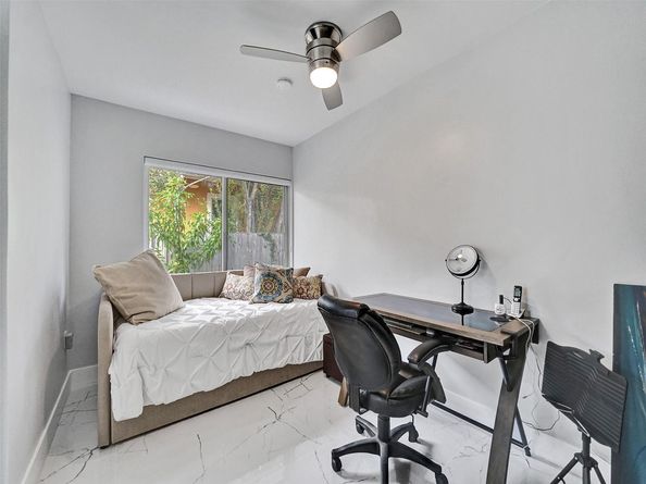 3204 Robbins Rd, Pompano Beach FL 33062