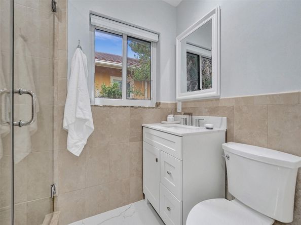 3204 Robbins Rd, Pompano Beach FL 33062