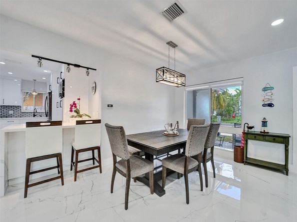 3204 Robbins Rd, Pompano Beach FL 33062