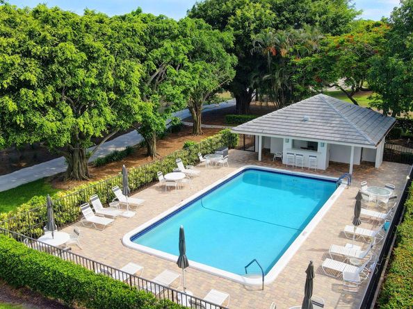 3946 Quail Ridge Drive N, Boynton Beach FL 33436