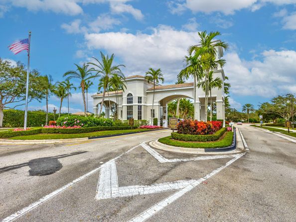 202 Isle Verde Way, Palm Beach Gardens FL 33418