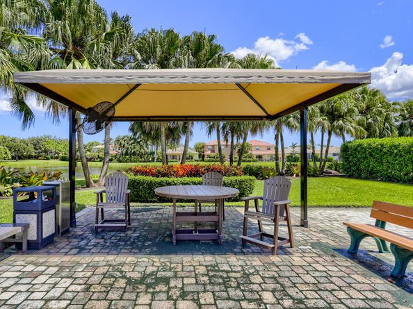 202 Isle Verde Way, Palm Beach Gardens FL 33418