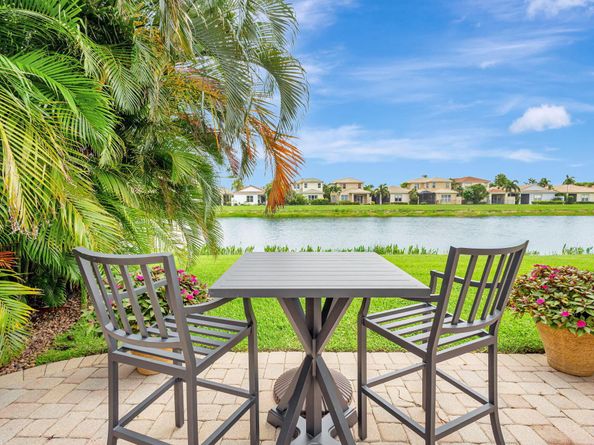 202 Isle Verde Way, Palm Beach Gardens FL 33418