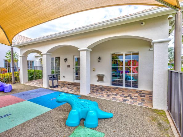 202 Isle Verde Way, Palm Beach Gardens FL 33418