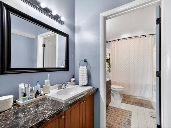 8009 NW 71st Ct, Tamarac FL 33321