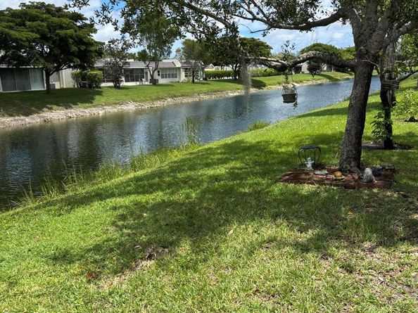 143 Lake Susan Drive, West Palm Beach FL 33411