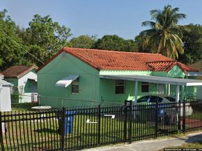2377 NW 84th St, Miami FL 33147