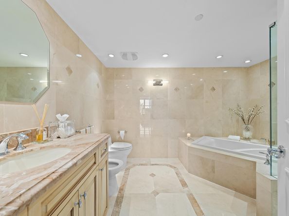 2727 S Ocean Boulevard 406, Highland Beach FL 33487