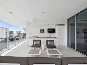 920 Intracoastal Dr 801, Fort Lauderdale FL 33304