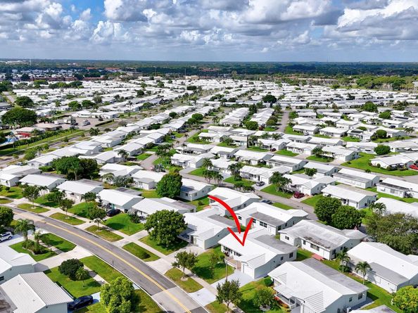 513 SW 18th Street, Boynton Beach FL 33426
