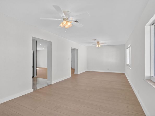 513 SW 18th Street, Boynton Beach FL 33426