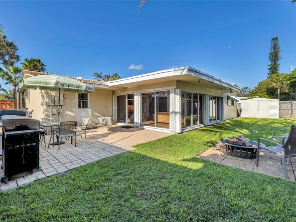 3404 Barton Rd, Pompano Beach FL 33062