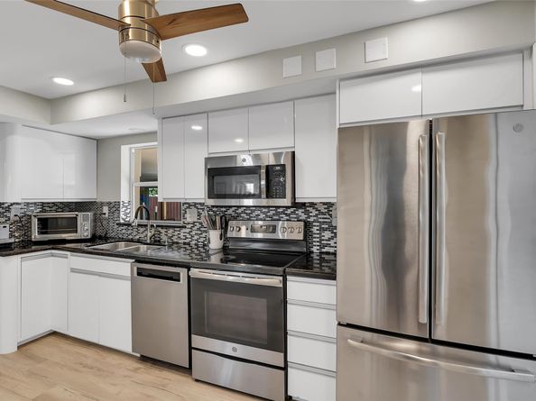 3404 Barton Rd, Pompano Beach FL 33062
