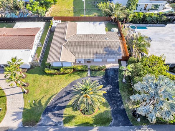 3404 Barton Rd, Pompano Beach FL 33062